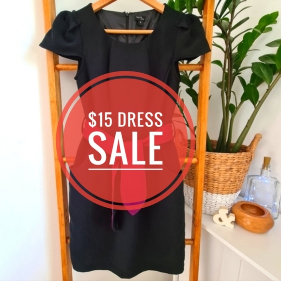 Tokito City Dresses & Skirts - Tokito City Size 8 Elegant Black Short Dress